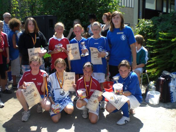 Mädchenfußballturnier mit acht Teams an der ORS
