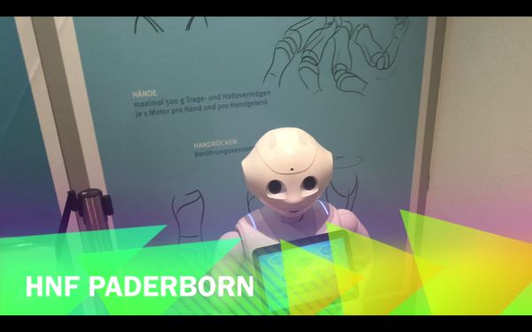 Informatikkurs 9 fährt zum HNF